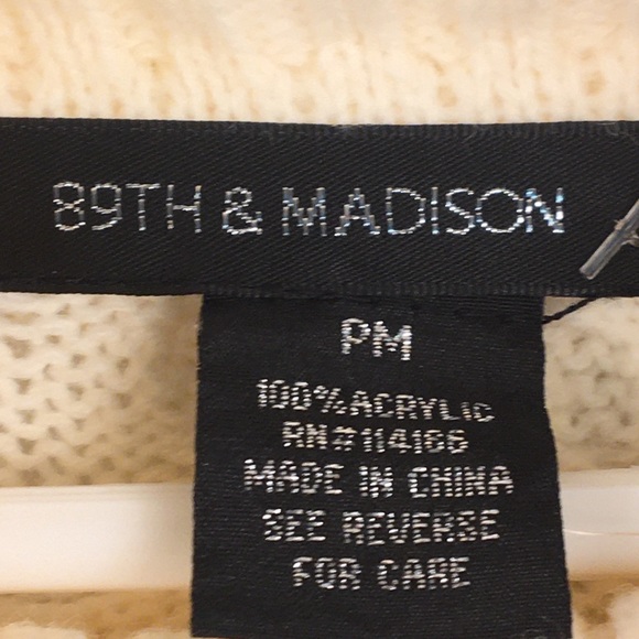 89TH & Madison Sweater. - Picture 4 of 5